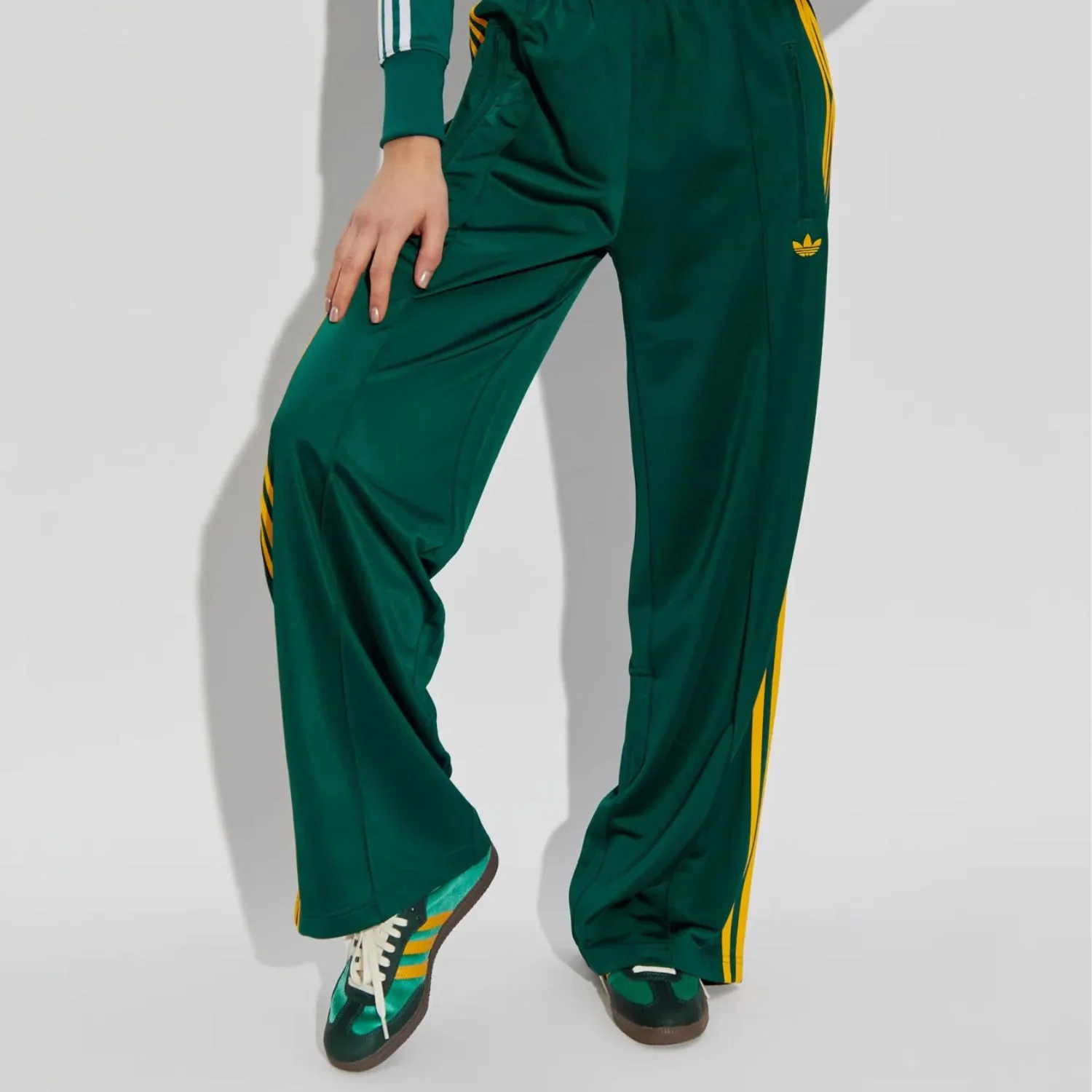Women's Originals Samba OG "Green Preloved Yellow Velvet" - Image 2