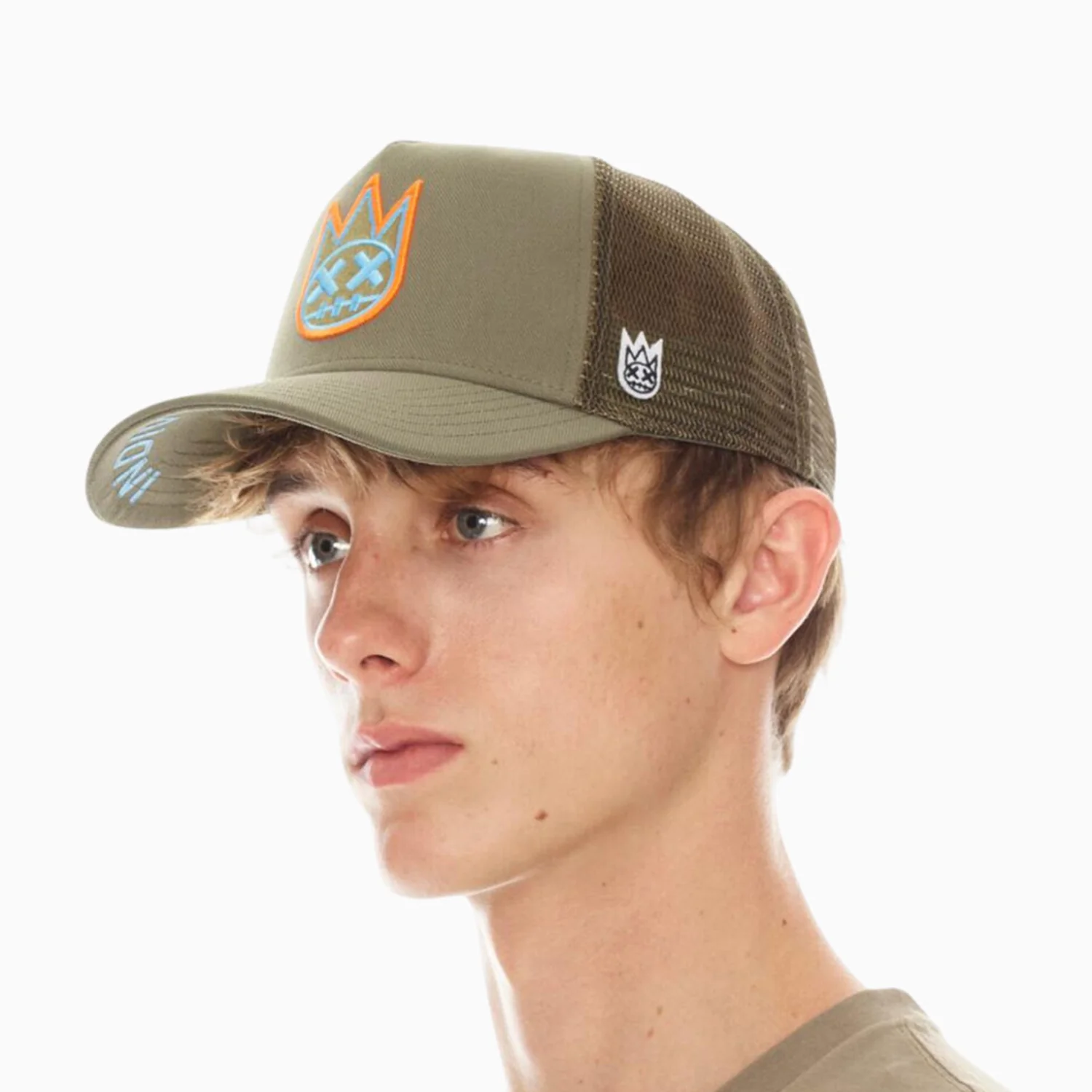 Men's Clean Logo Trucker Curved Visor Hat - Image 2