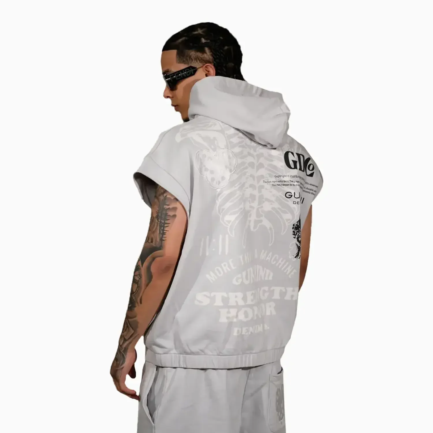 Men's Sleeveless Hoodie and Shorts Set - Image 4