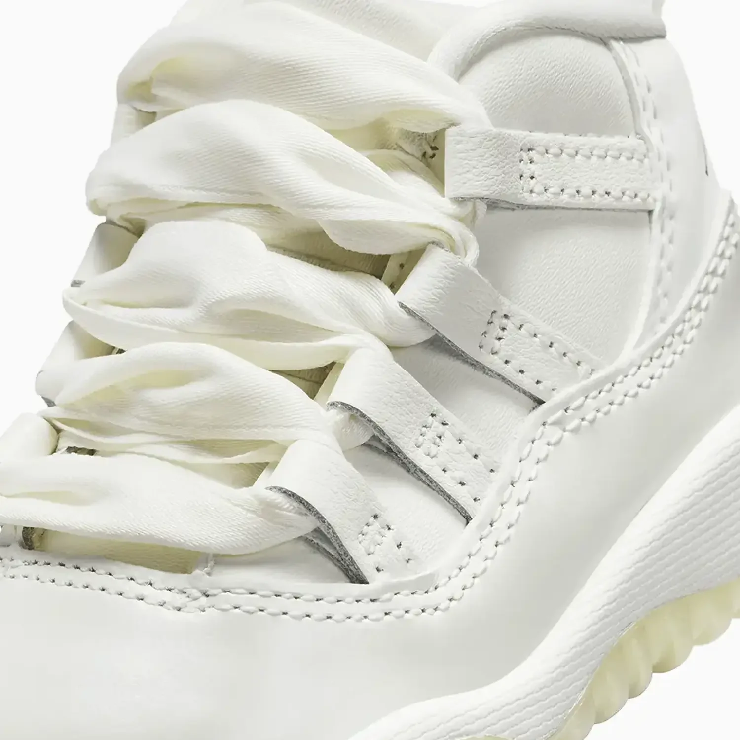Kid's Air Jordan 11 Retro "Pearl" Toddlers - Image 7