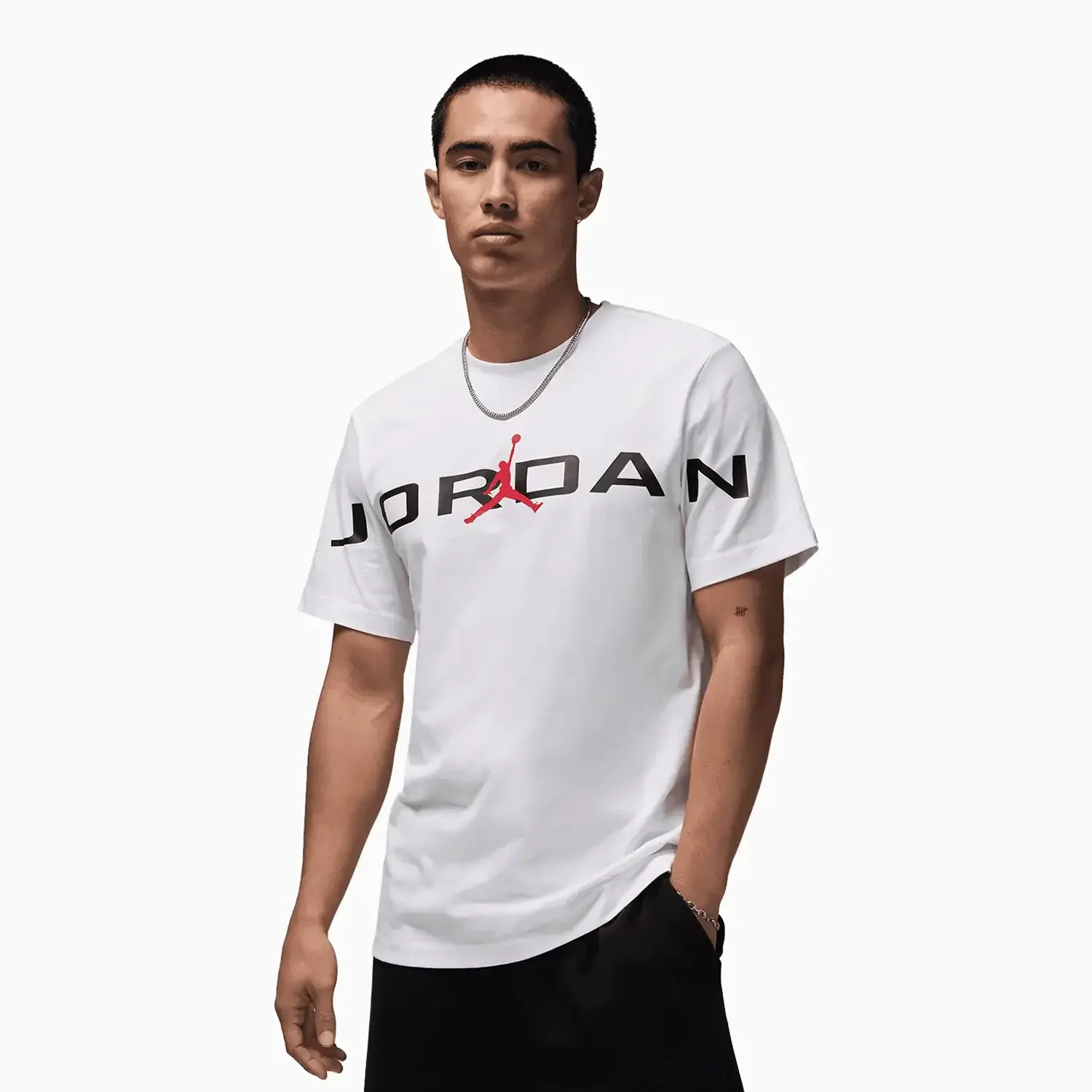 Men's Graphics T Shirt and Shorts Outfit - Image 2