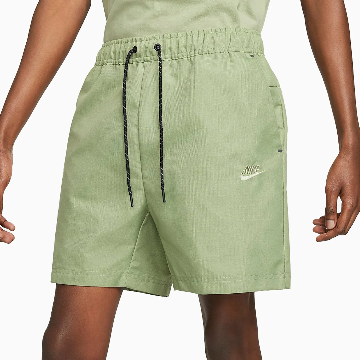 Men's Nike Sportswear Essentials Outfit - Image 7