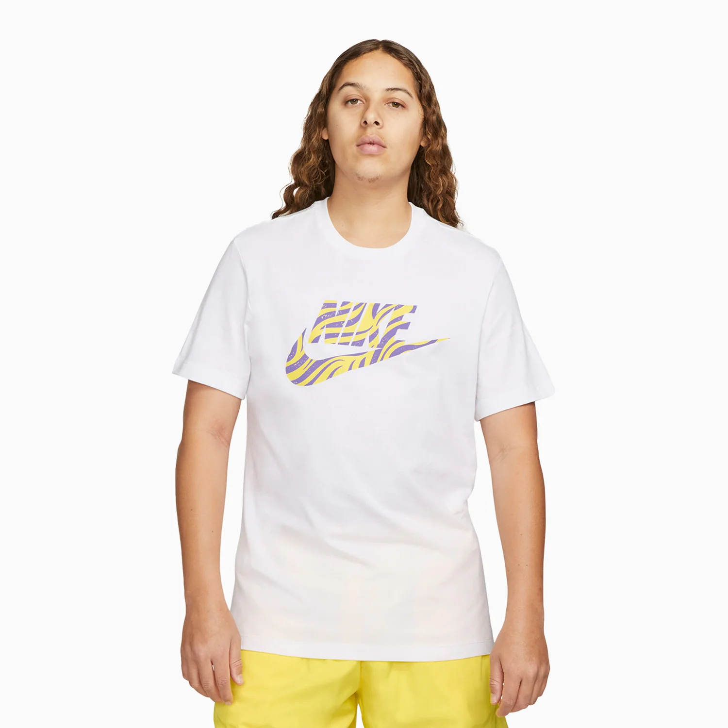 Men's Nike Sportswear T Shirt And Shorts Outfit - Image 2
