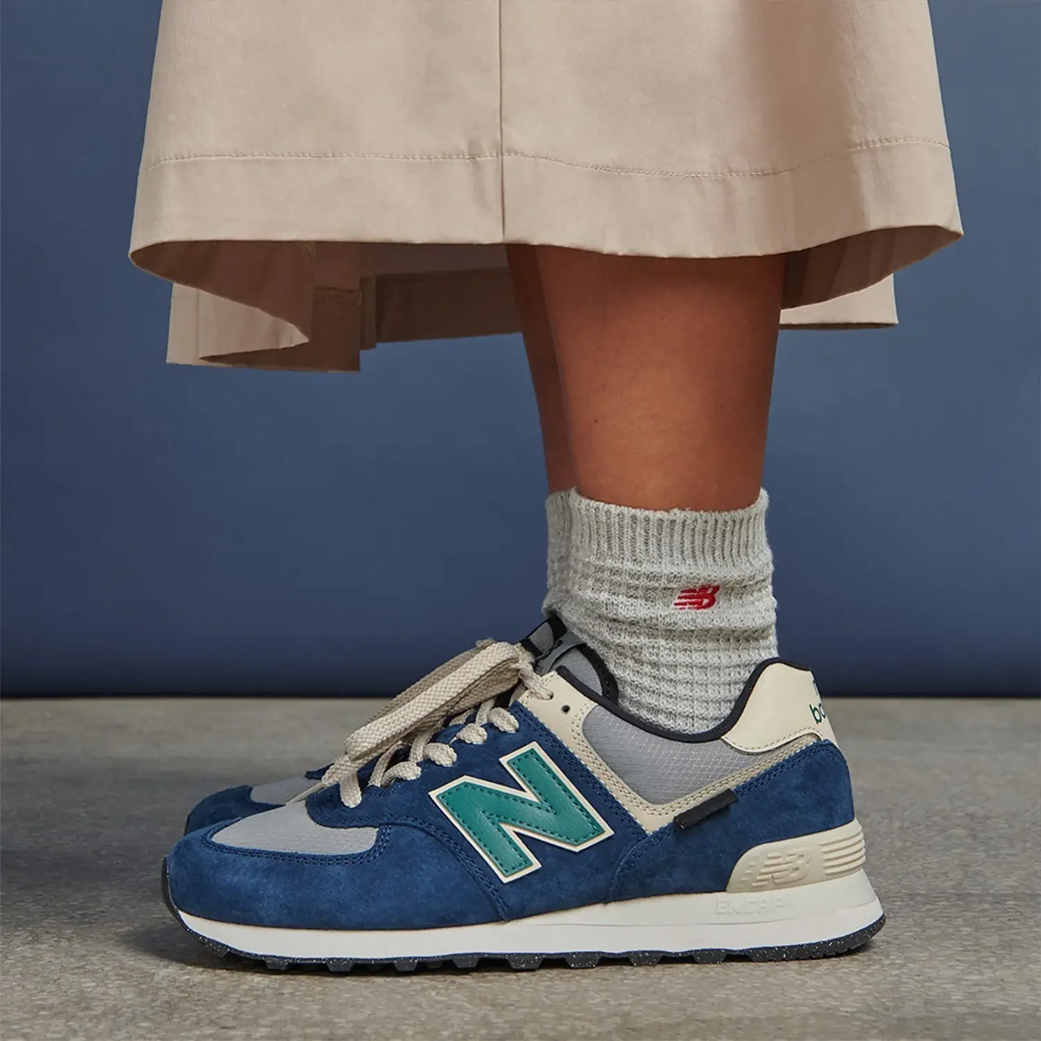 Kid's 574 Shoes Grade School - Image 2