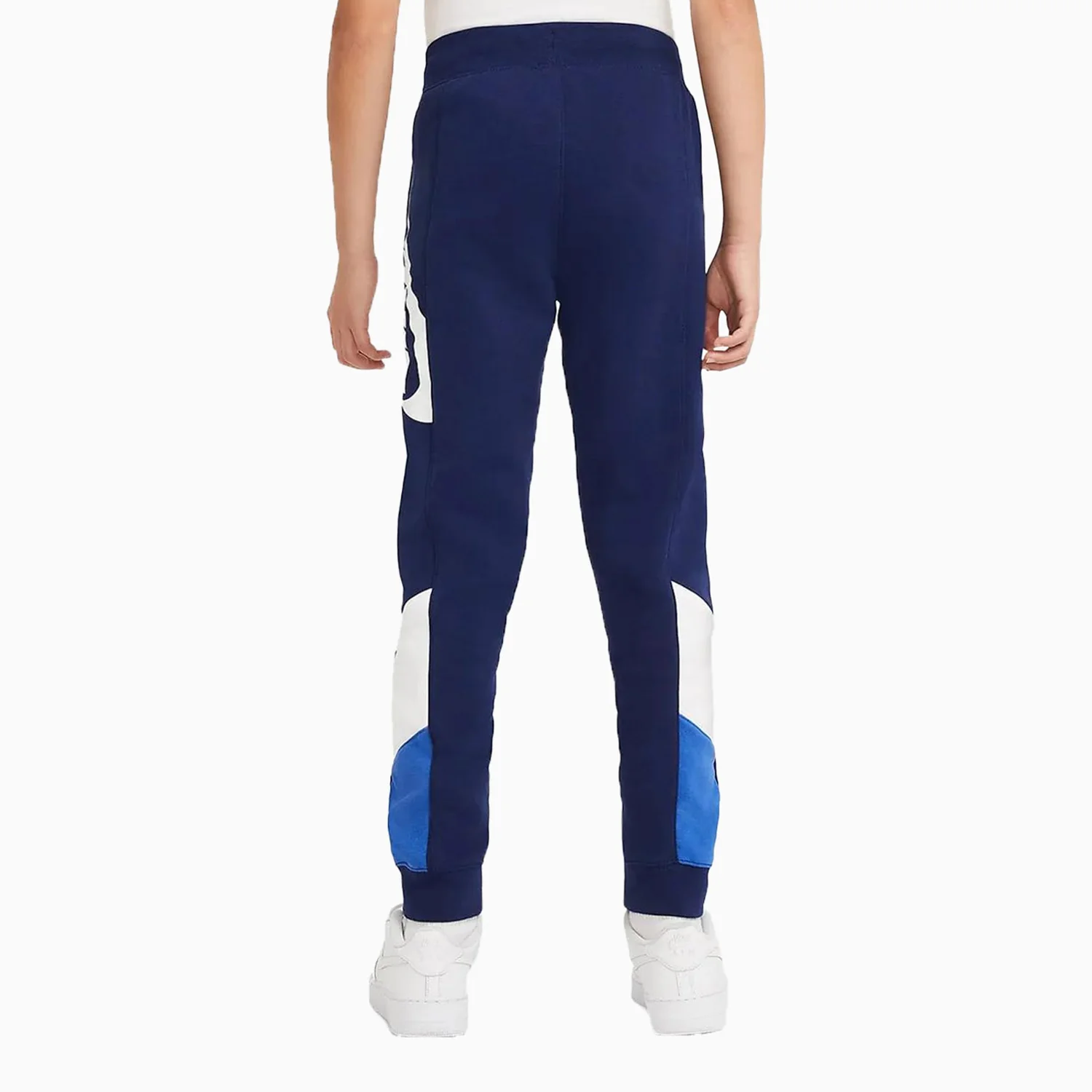 Kid's Sportswear Club Outfit - Image 5
