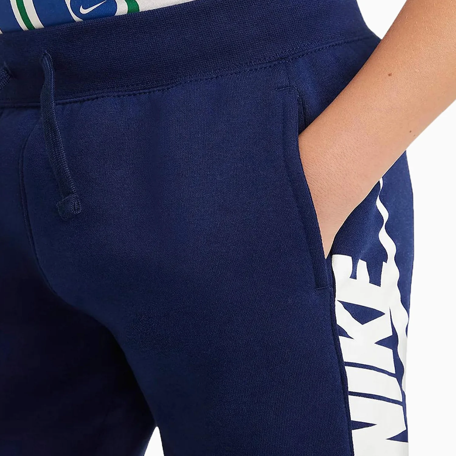 Kid's Sportswear Club Outfit - Image 7