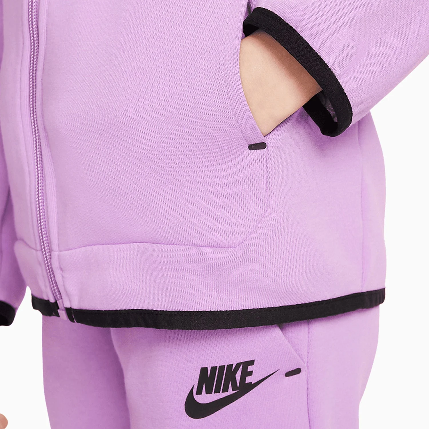 Kid's Sportswear Tech Fleece Outfit - Image 4