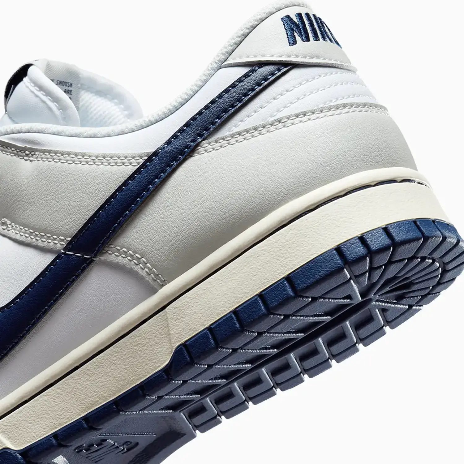 Men's Dunk Low Retro "New York Yankees" - Image 8