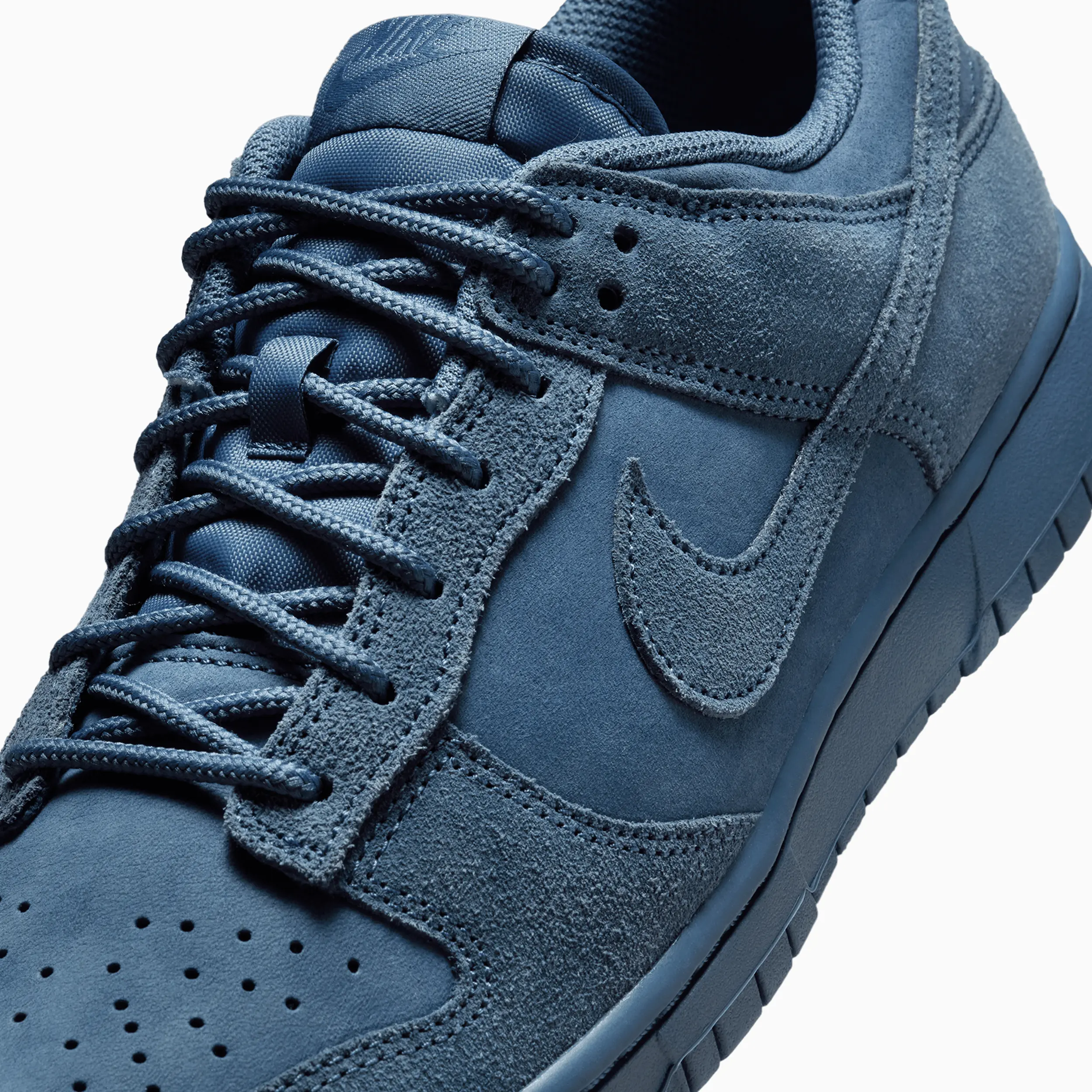 Men's Dunk Low Retro SE "Diffused Blue" - Image 7