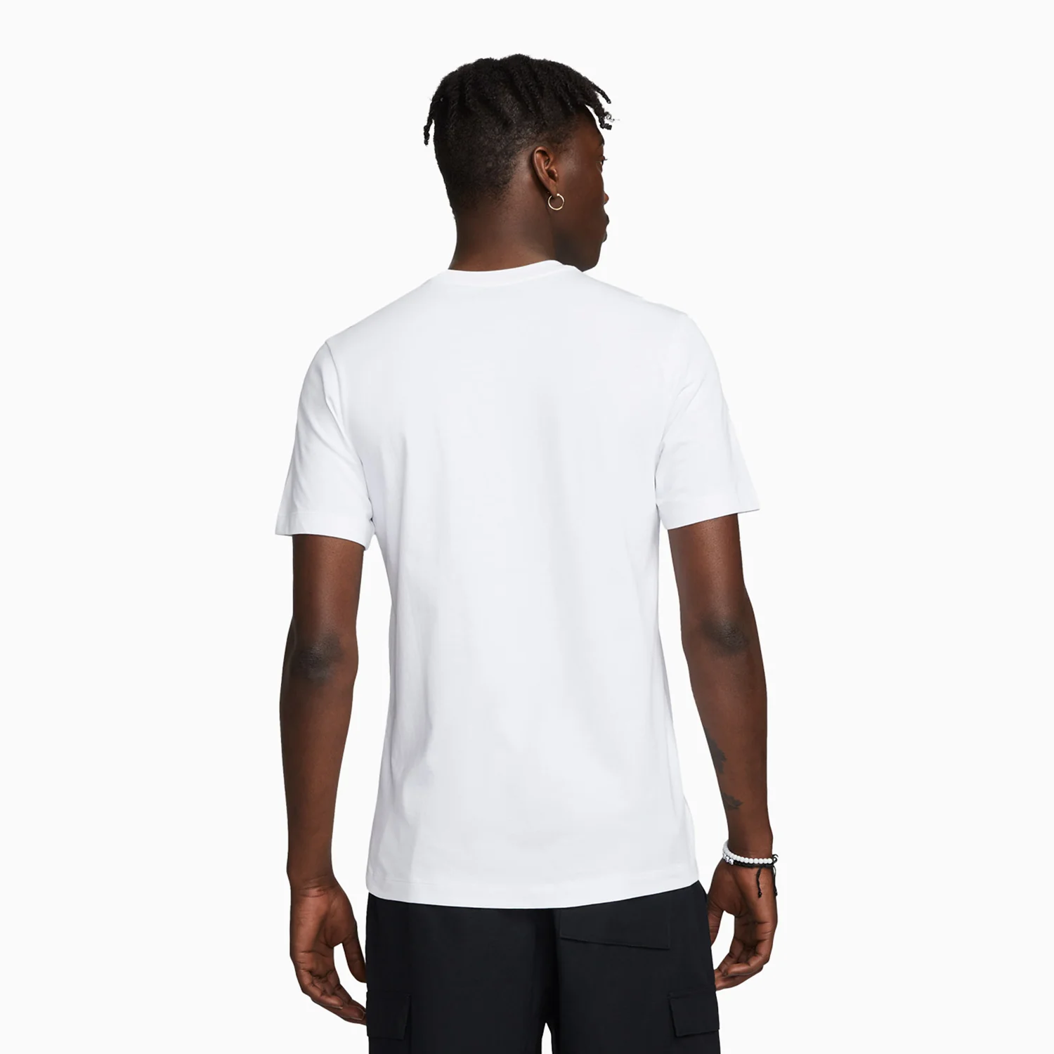 Men's Nike Sportswear T Shirt And Shorts Outfit - Image 4