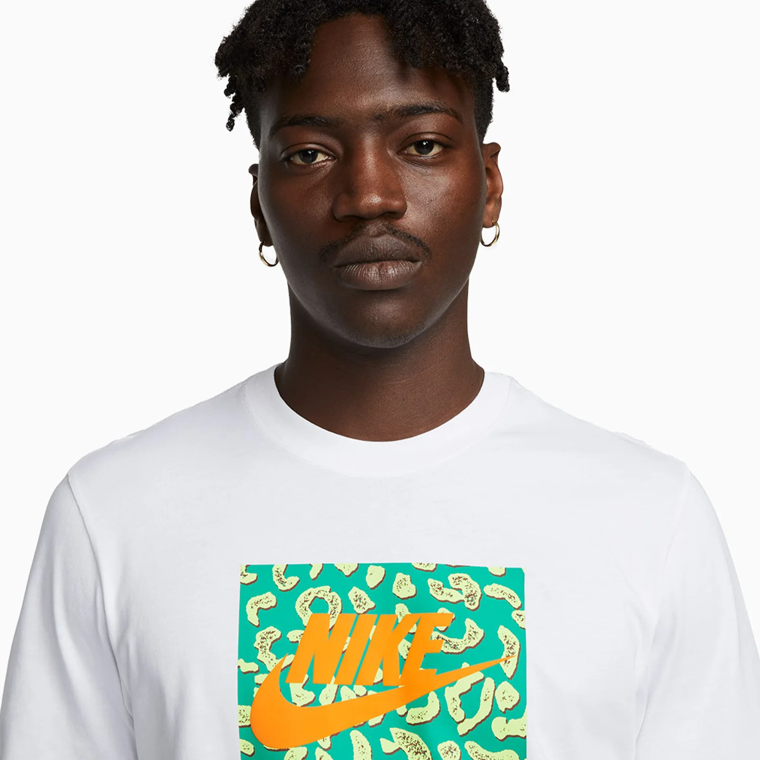 Men's Nike Sportswear T Shirt And Shorts Outfit - Image 8