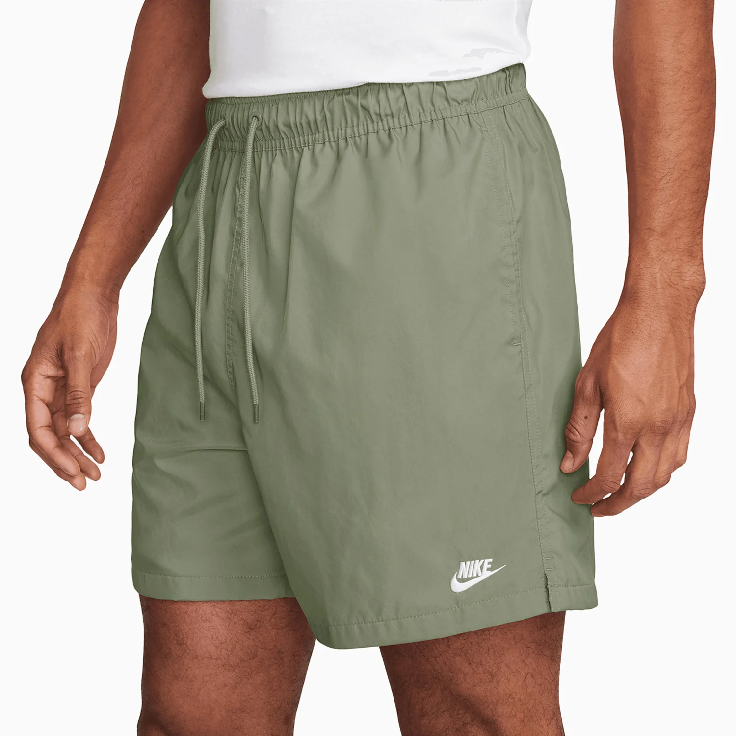 Men's Sportswear Club Woven Flow Shorts - Image 3