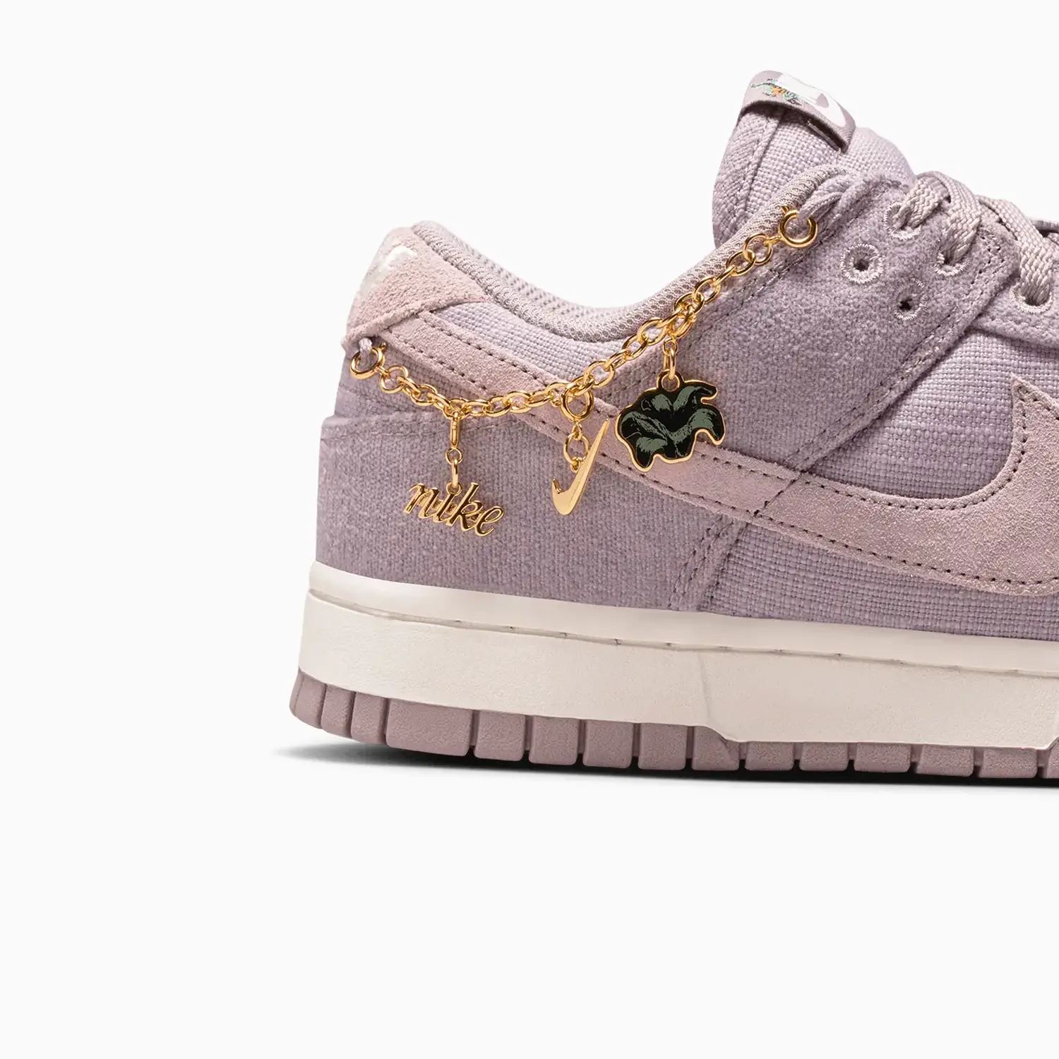 Women's Dunk Low "Now Accepting All Flowers" - Image 8