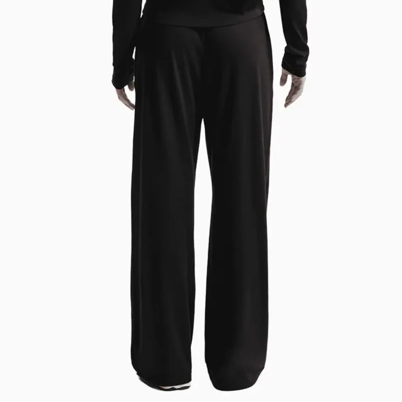 Women's Sportswear Chill Knit Outfit - Image 4