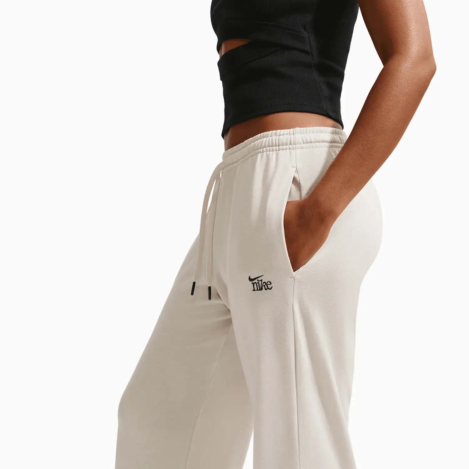 Women's Sportswear Chill Knit Outfit - Image 6