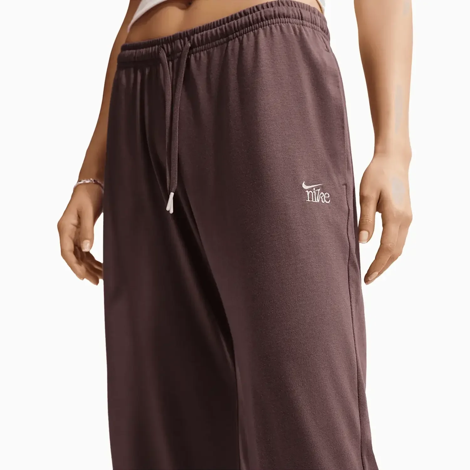 Women's Sportswear Chill Knit Outfit - Image 6