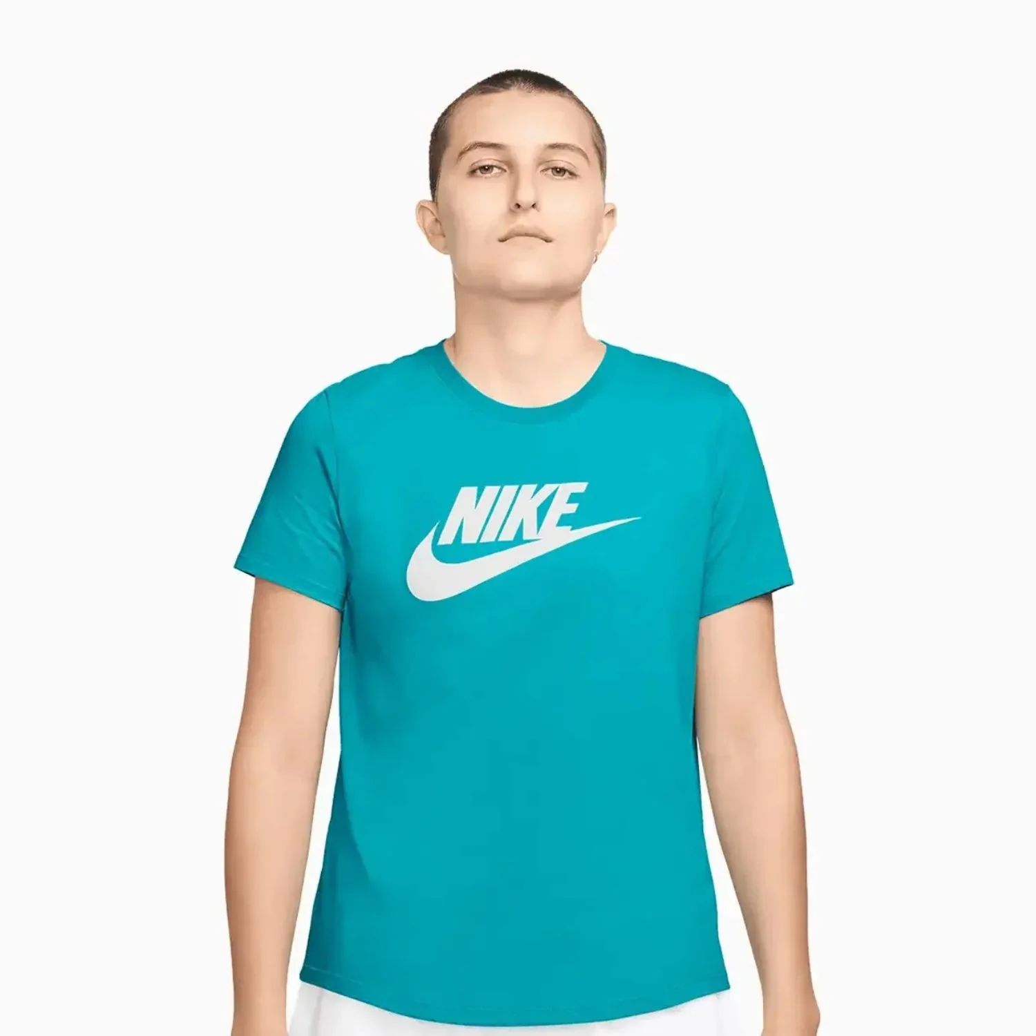 Women's Sportswear Essentials Outfit