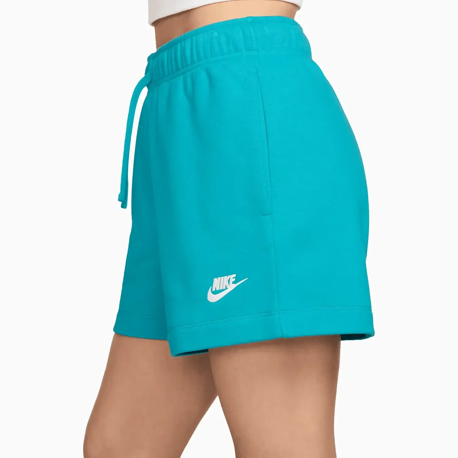 Women's Sportswear Essentials Outfit - Image 6
