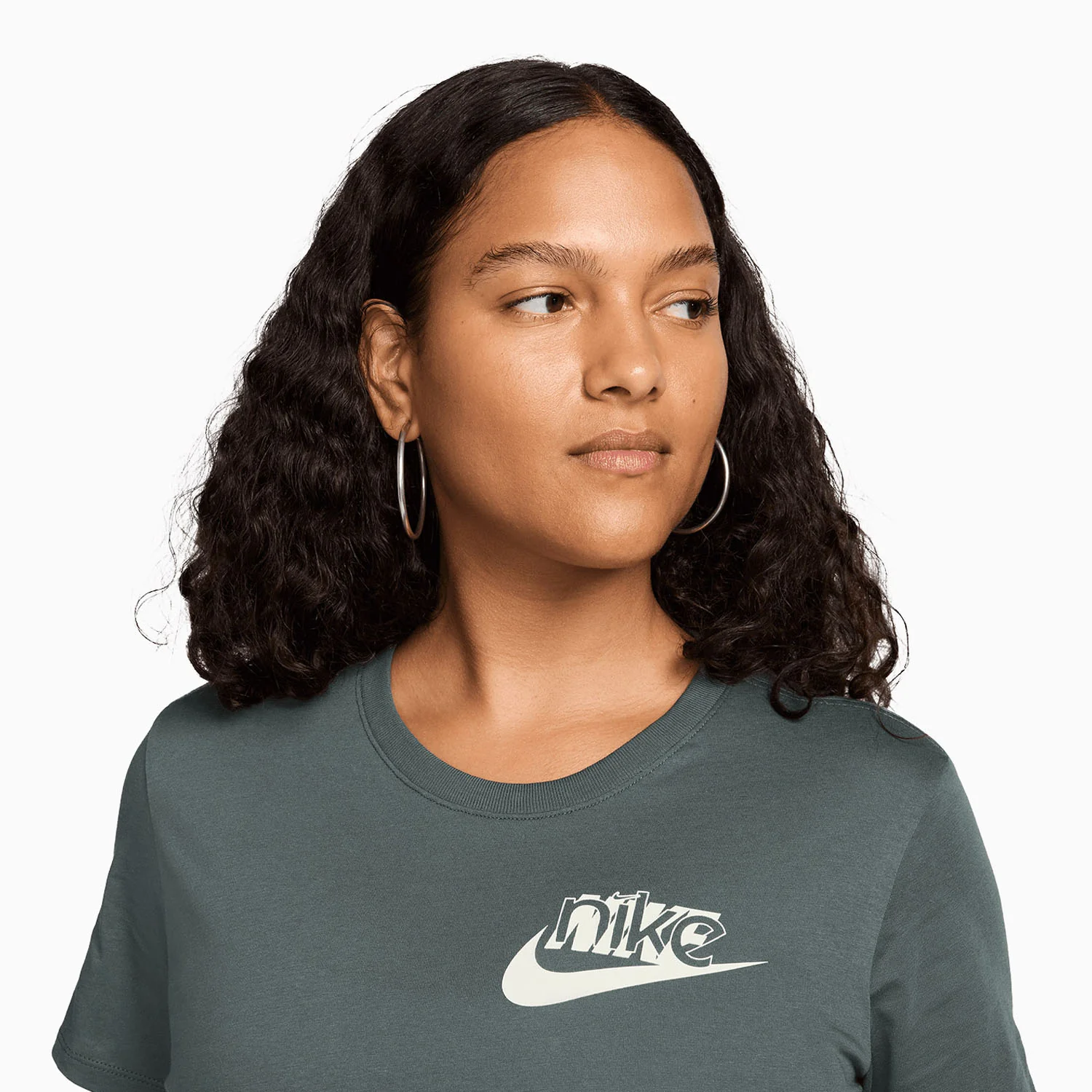 Women's Sportswear Graphic T-Shirt And Shorts Outfit - Image 6