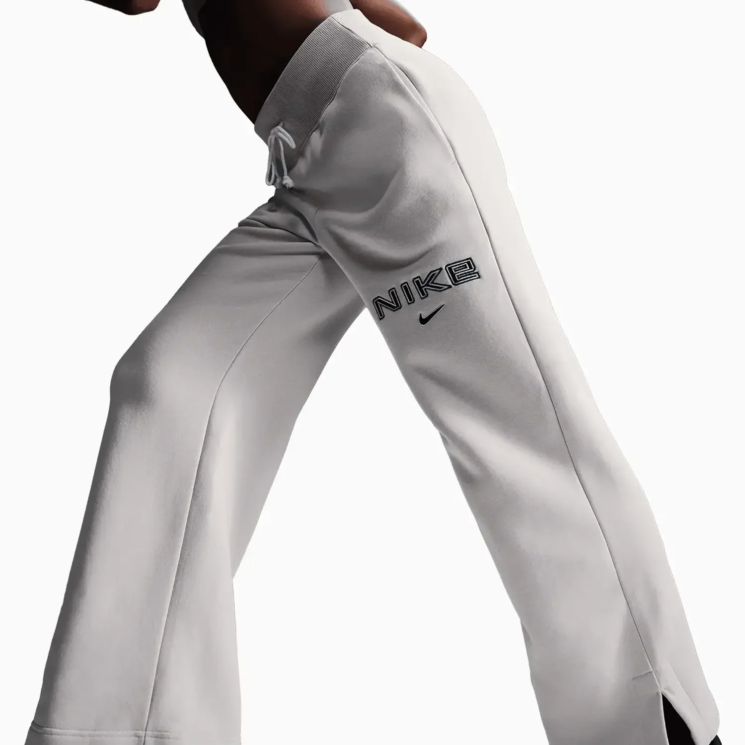 Women's Sportswear Phoenix Fleece Outfit - Image 3