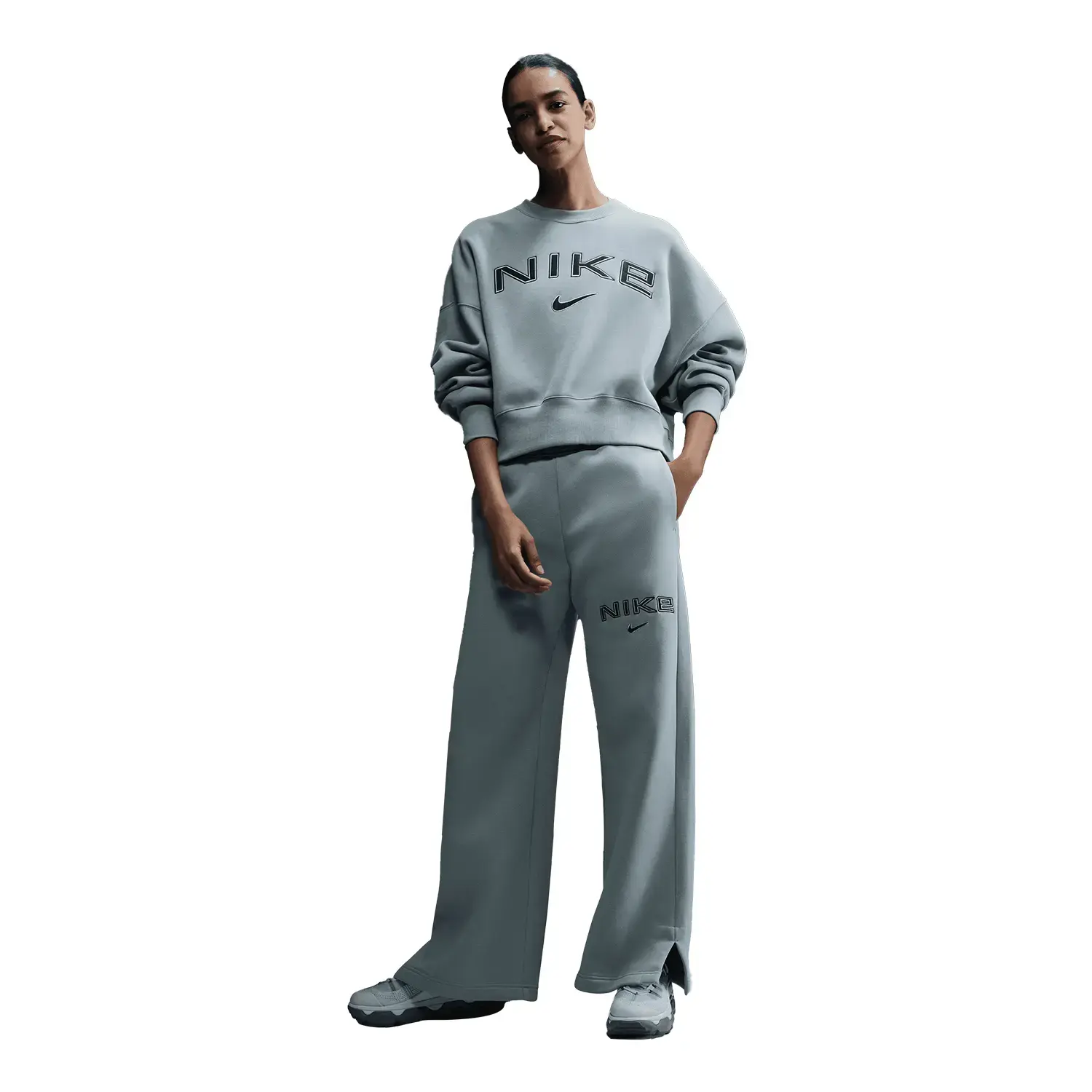 Women's Sportswear Phoenix Fleece Outfit - Image 3