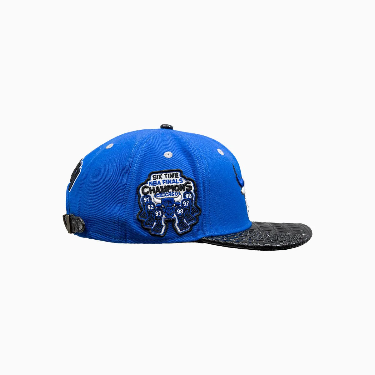 Chicago Bulls NBA Hat With Leather Visor - Image 3