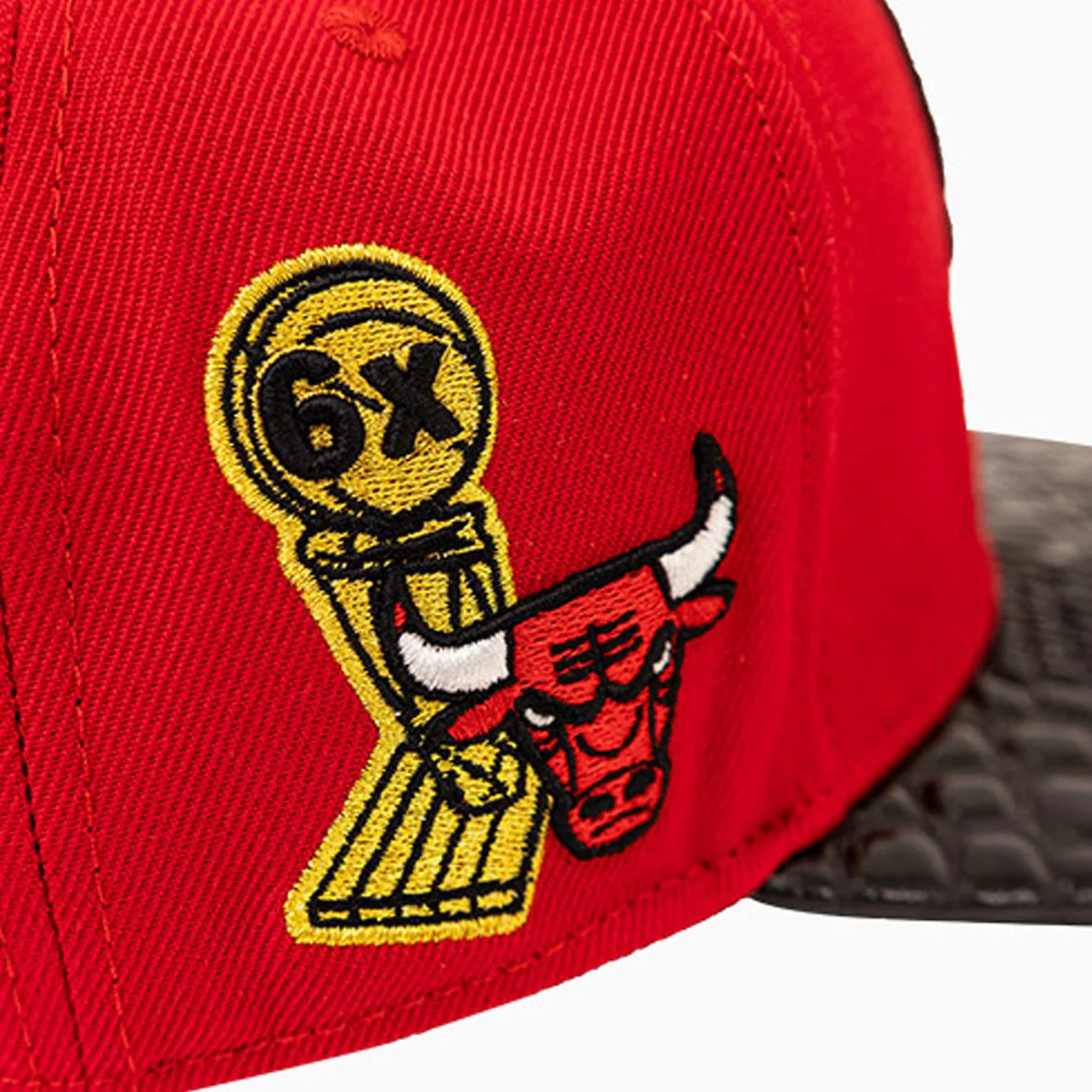 Chicago Bulls NBA Leather Visor Snapback Hat - Image 9