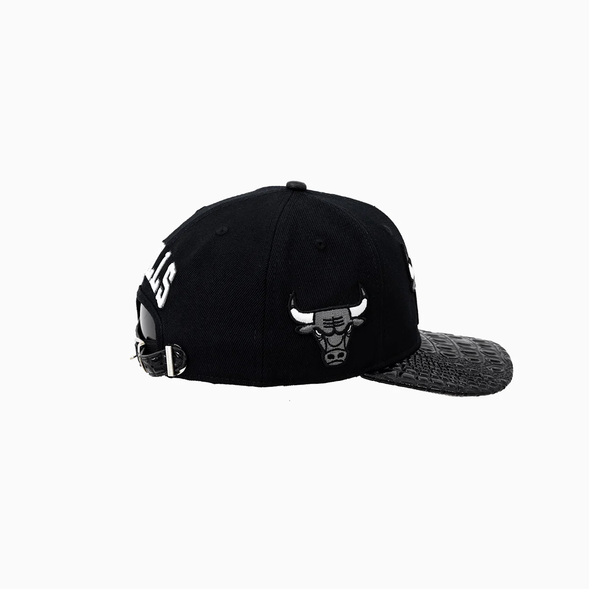 Chicago Bulls NBA Leather Visor Snapback Hat - Image 5