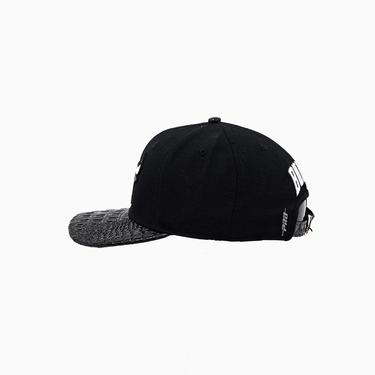 Chicago Bulls NBA Leather Visor Snapback Hat - Image 6