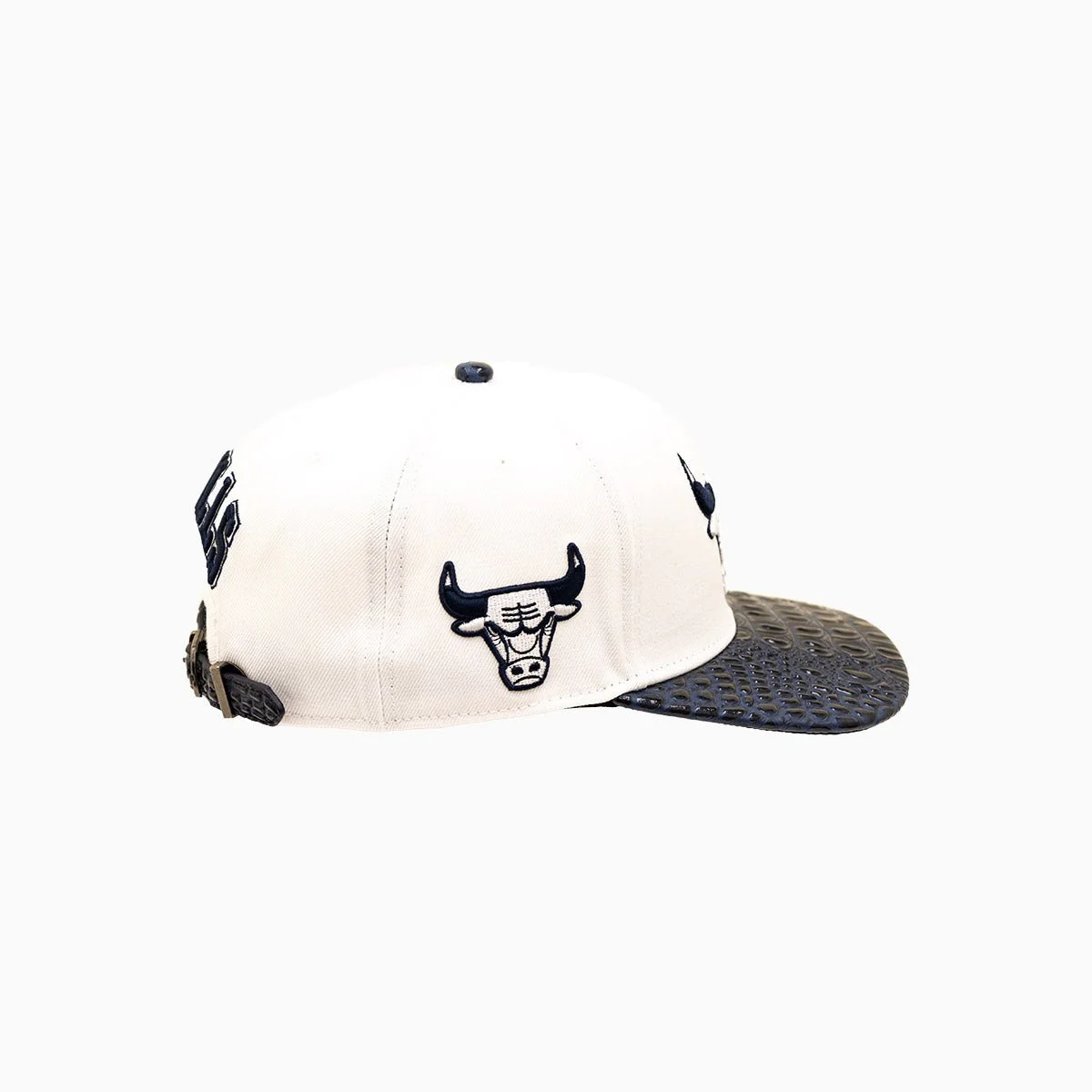 Chicago Bulls NBA Leather Visor Wool Snapback Hat - Image 3