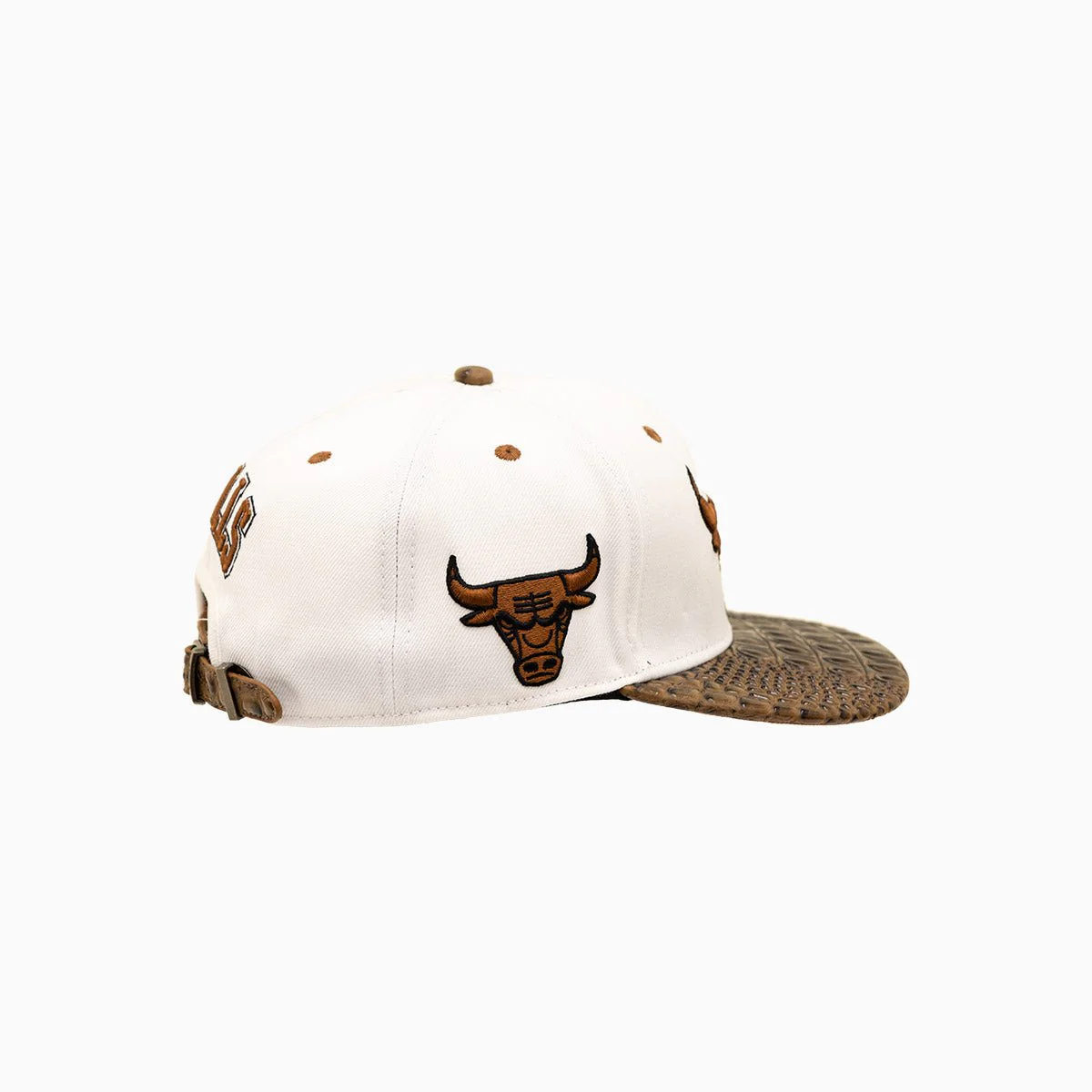Chicago Bulls NBA Leather Visor Wool Snapback Hat - Image 3