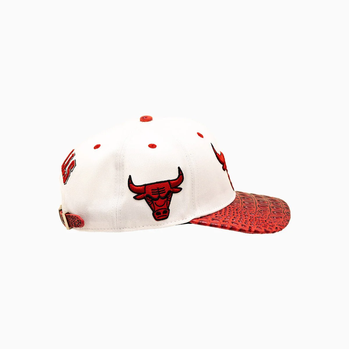 Chicago Bulls NBA Leather Visor Wool Snapback Hat - Image 3