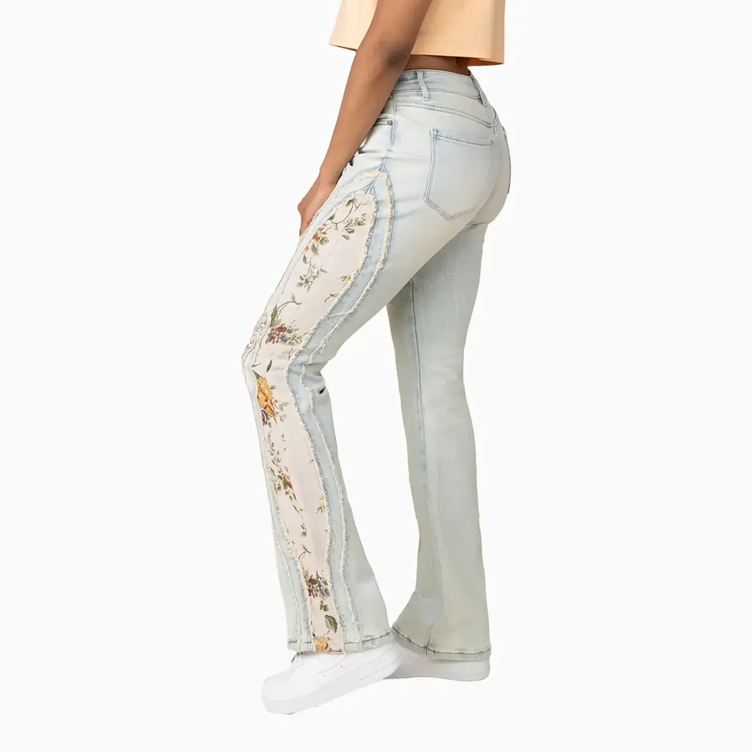 Women's High Rise Graphic Crop Outfit - Image 8