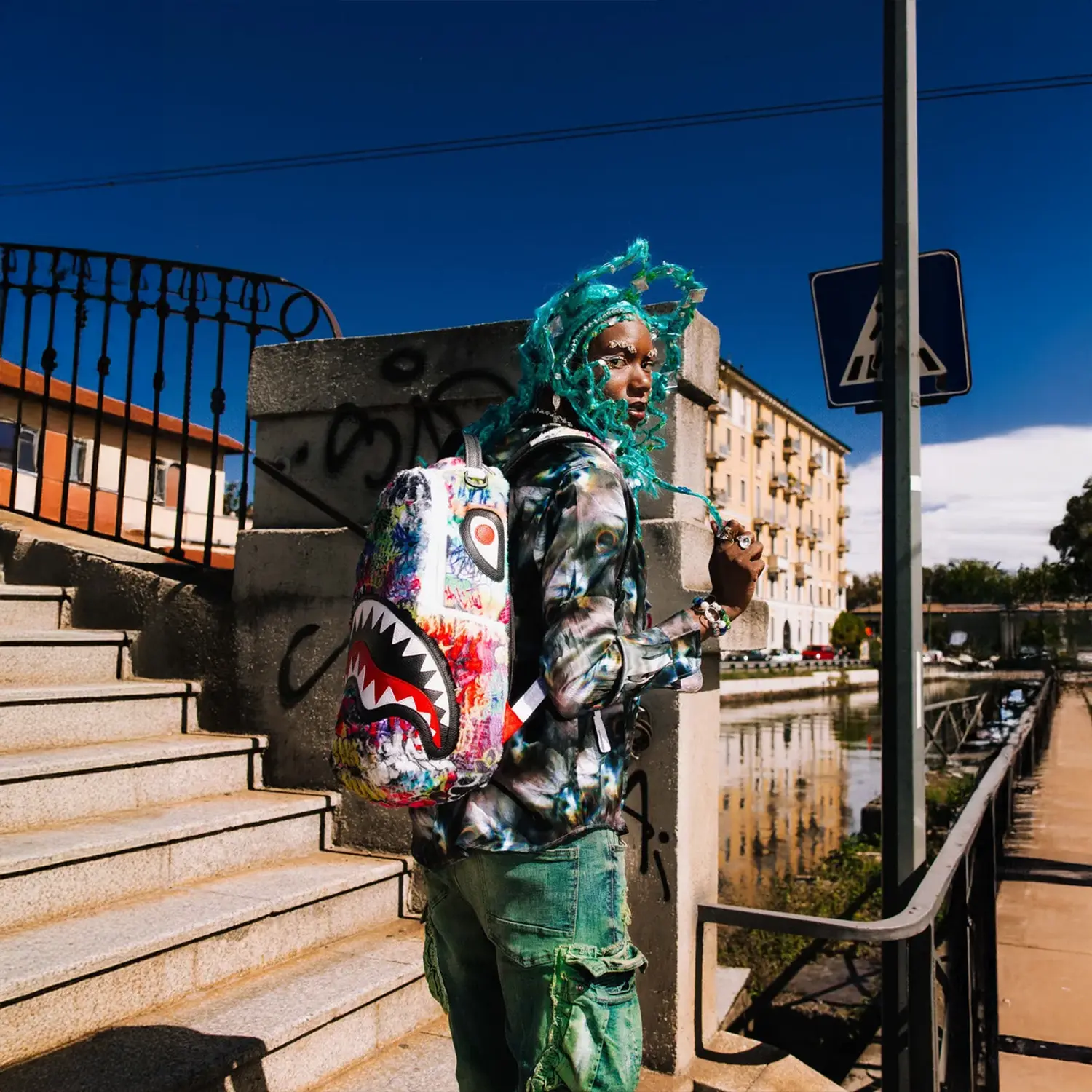 Le Monde Des Graffitis Backpack - Image 6