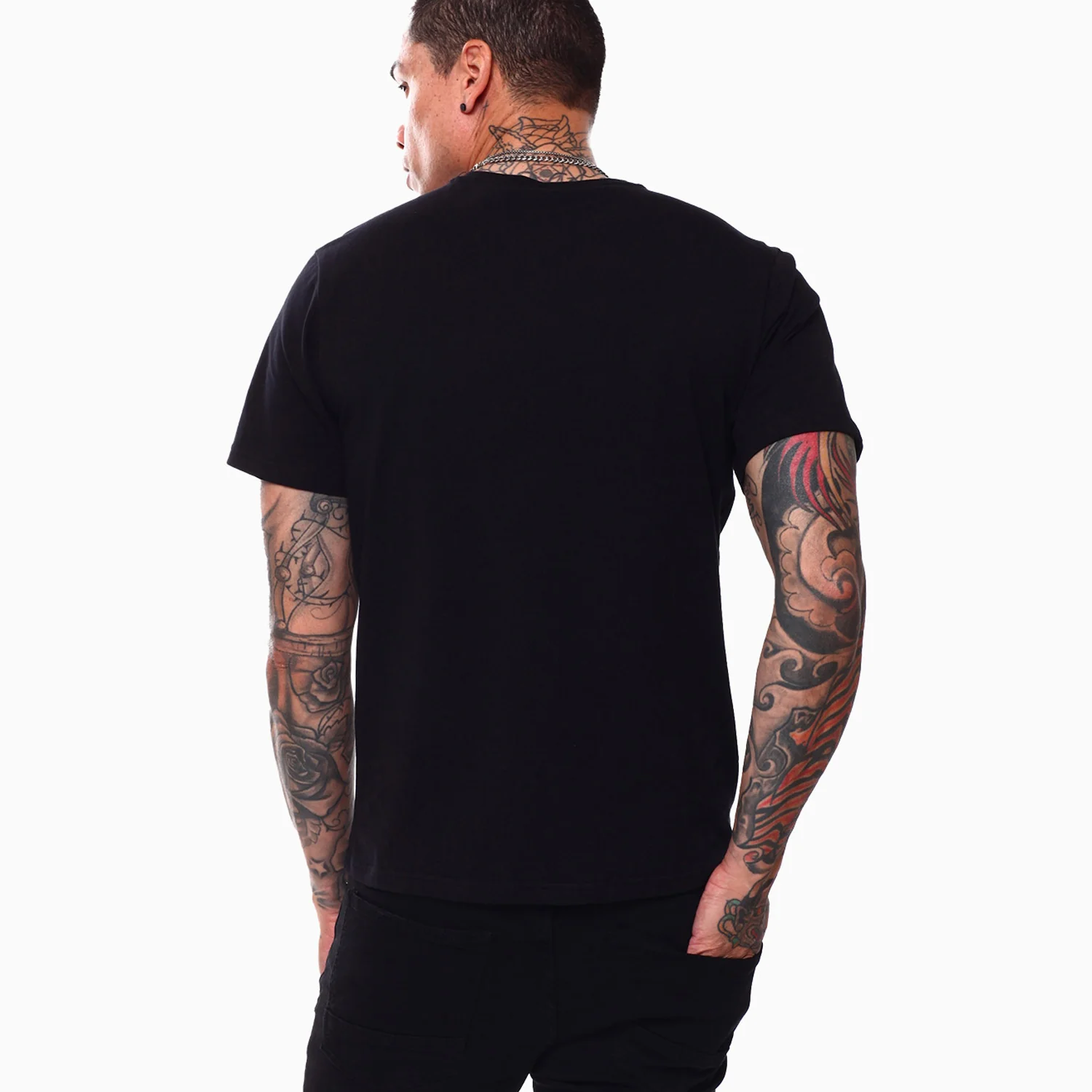 Men's Embroidered Logo T Shirt And Shorts Outfit - Image 4