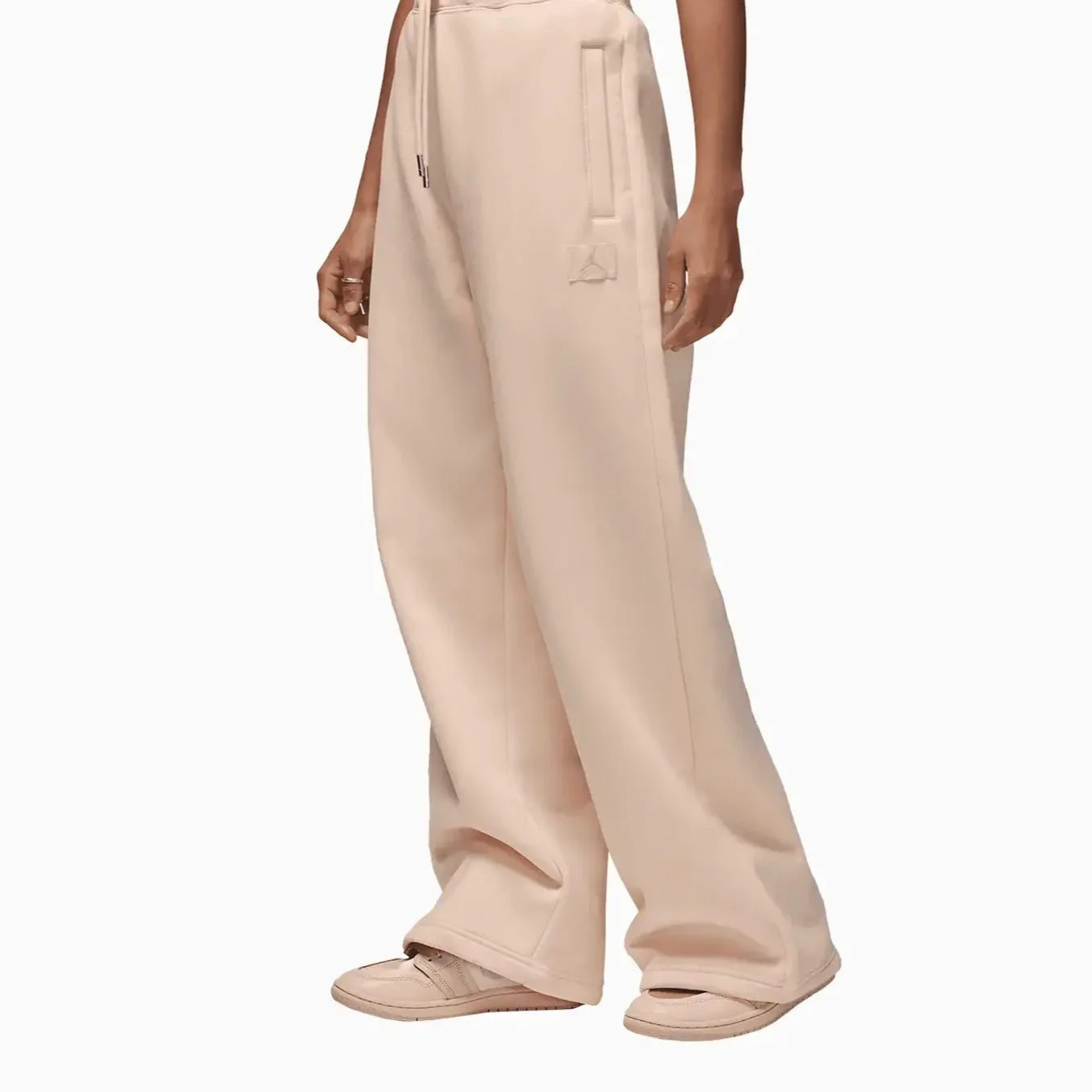 Women's Jordan Flight Fleece Outfit - Image 2
