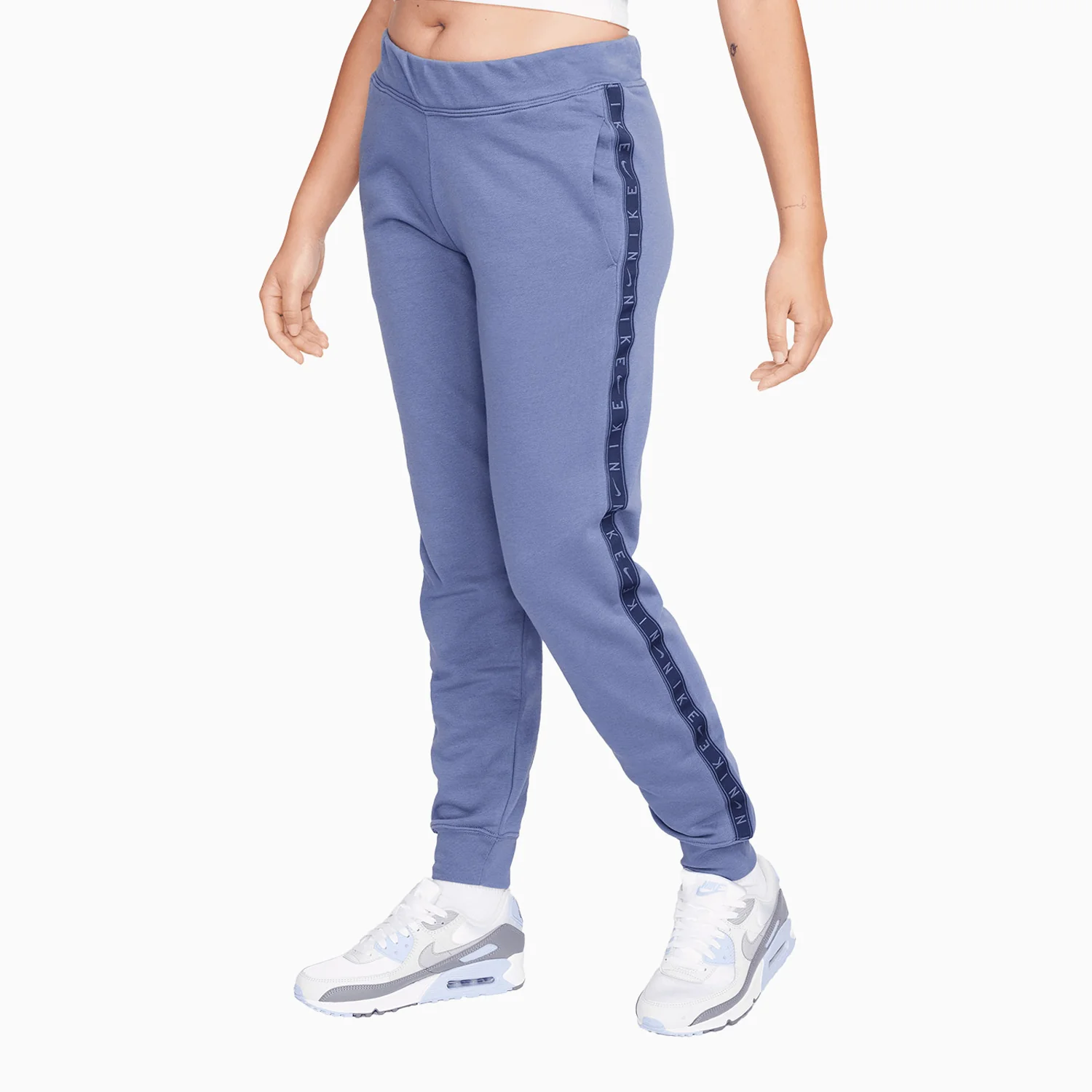 Women's Sportswear Essential Fleece Outfit - Image 4
